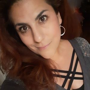 Meet your Posher, Felicia